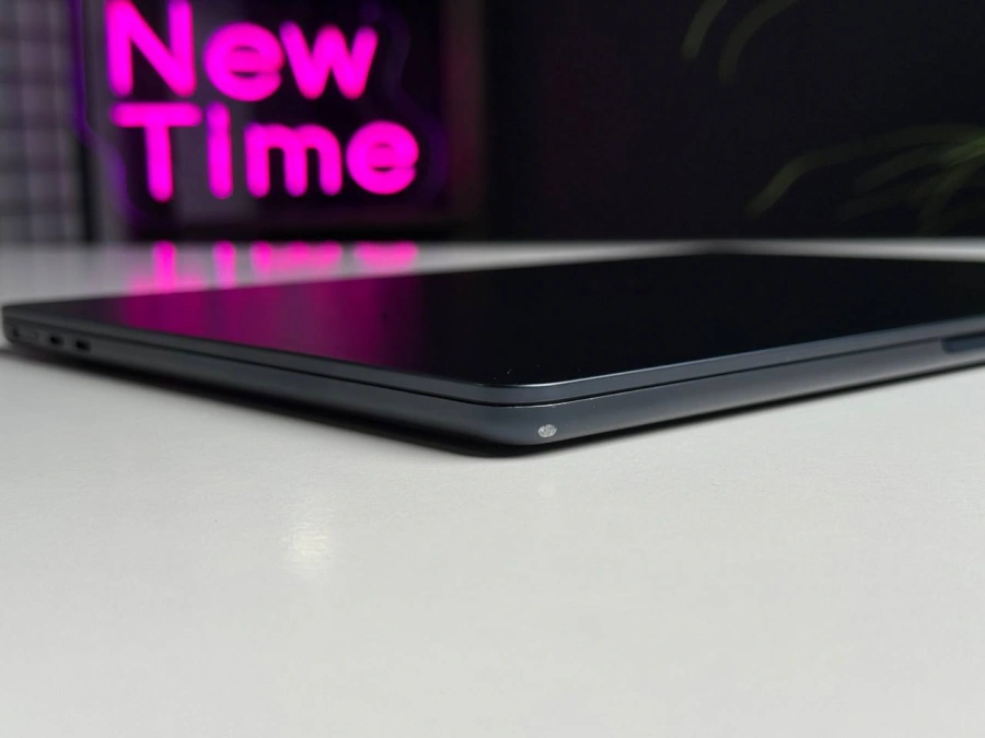 Б/У MacBook Air 13.6" Midnight 2022 (Z160000B1) M2/16GB/512GB - Состояние: хорошее | Аккумулятор: 93% | Комплектация: полный, без коробки | Гарантия: 1 мес.