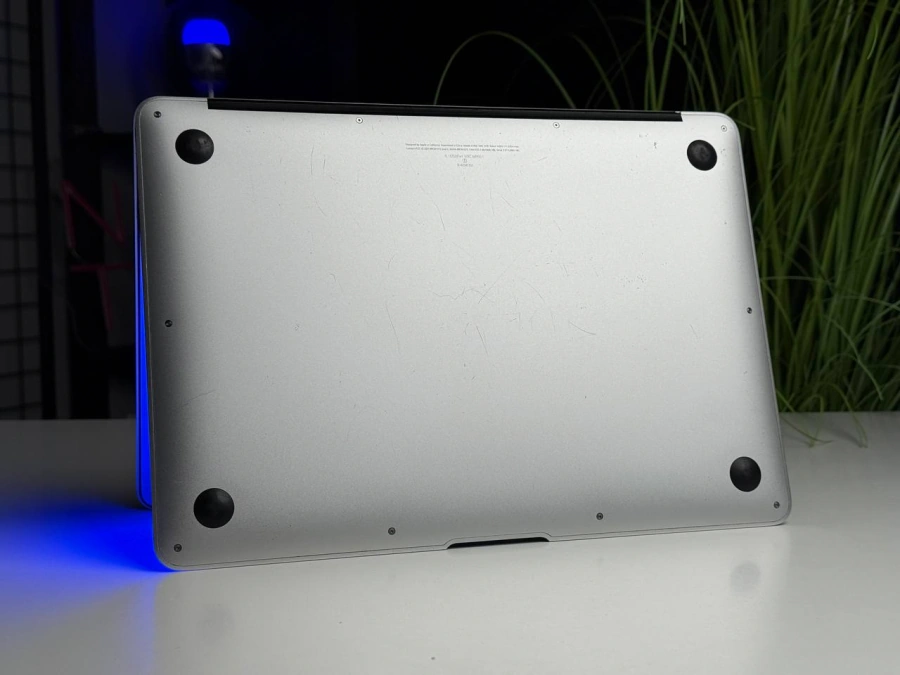 Б/У MacBook Air 13" (MQD42) 2017 - Состояние: хороший | Аккумулятор: 100% | Комплектация: MacBook, зарядка | Гарантия: 1 мес.