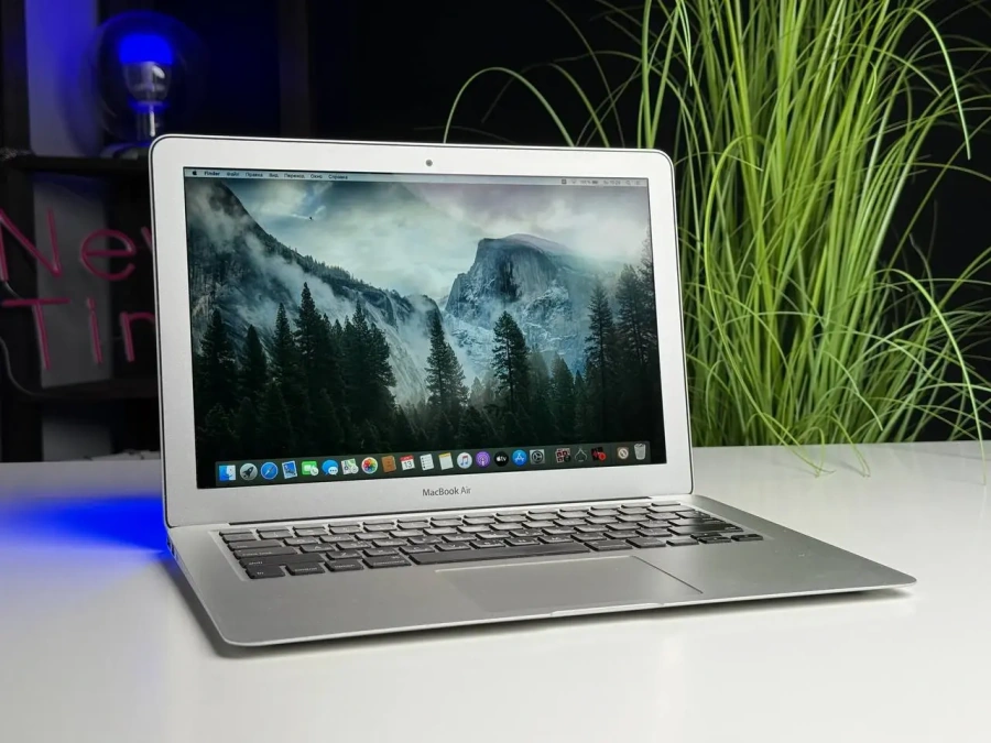 Б/У MacBook Air 13" (MQD42) 2017 - Состояние: хороший | Аккумулятор: 100% | Комплектация: MacBook, зарядка | Гарантия: 1 мес.