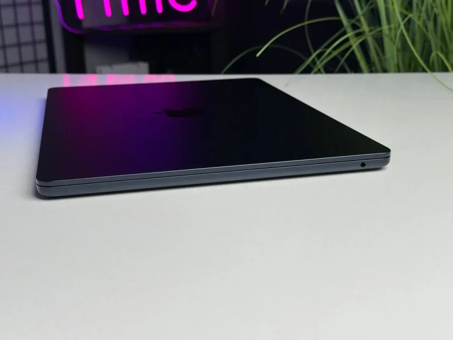 ВЖИВАНИЙ MacBook Air 15" M2/8GB/256GB Midnight 2023 (MQKW3) - Стан: гарний | Акумулятор: 93% | Комплектація: MacBook, зарядка | Гарантія: 3 міс.