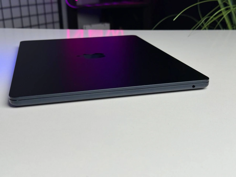 ВЖИВАНИЙ MacBook Air 15" M2/8GB/256GB Midnight 2023 (MQKW3) - Стан: гарний | Акумулятор: 97% | Комплектація: MacBook, зарядка | Гарантія: 3 міс.