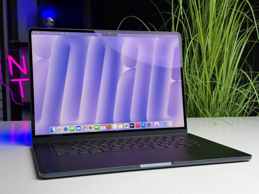 ВЖИВАНИЙ MacBook Air 15" M2/8GB/256GB Midnight 2023 (MQKW3) - Стан: гарний | Акумулятор: 97% | Комплектація: MacBook, зарядка | Гарантія: 3 міс.