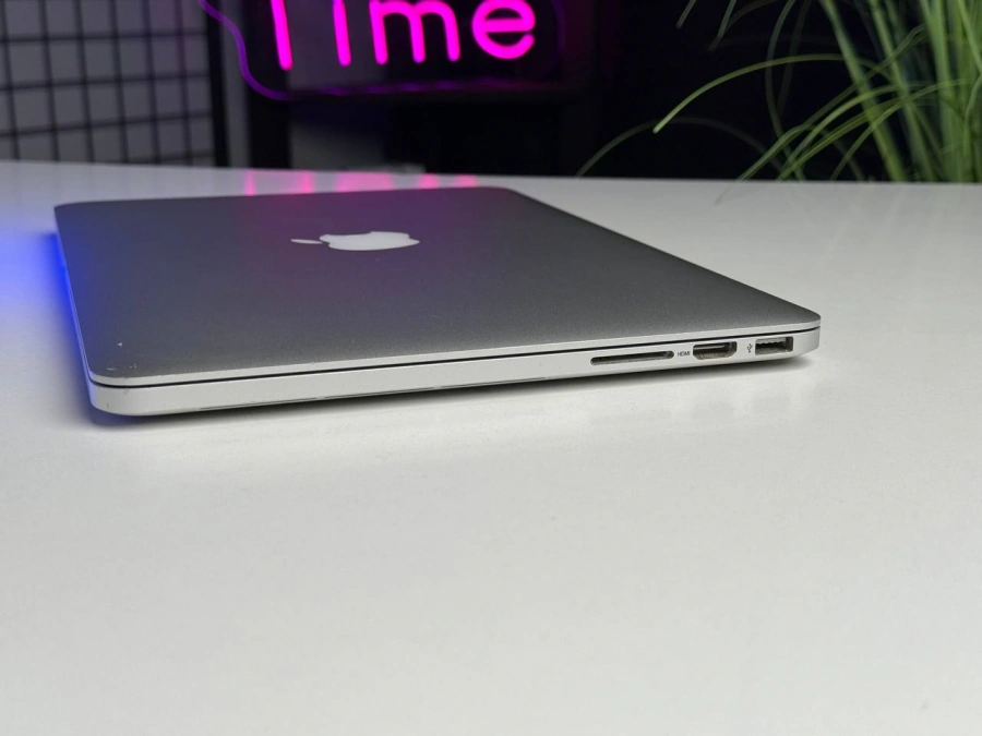 ВЖИВАНИЙ MacBook Pro 13 2014 Silver (MF841) i7/8GB/512SSD - Стан: гарний | Аккумулятор: 100% | Комплектація: MacBook, зарядка | Гарантія: 1 міс.