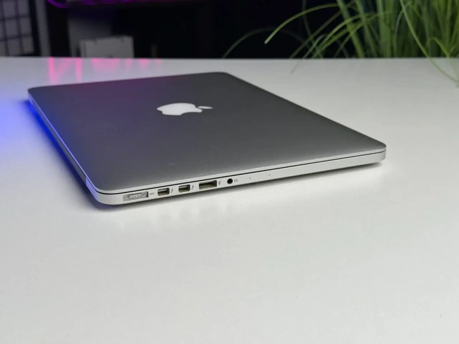 ВЖИВАНИЙ MacBook Pro 13 2014 Silver (MF841) i7/8GB/512SSD - Стан: гарний | Аккумулятор: 100% | Комплектація: MacBook, зарядка | Гарантія: 1 міс.