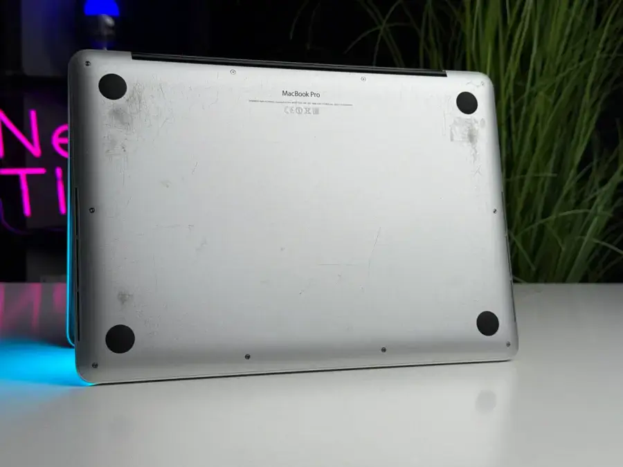 ВЖИВАНИЙ MacBook Pro 13.3/2.6GHZ/8GB/256GB 2014 - Стан: задовільний | Акумулятор: 100% | Комплектація: MacBook, зарядка | Гарантія: 1 міс.