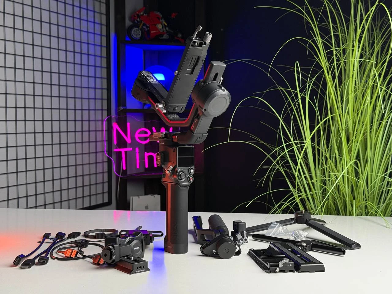 ВЖИВАНИЙ Стабілізатор для камери DJI RS 3 Pro Combo (CP.RN.00000218.01) - Стан: гарний | Комплектація: повний | Гарантія: 1 міс.