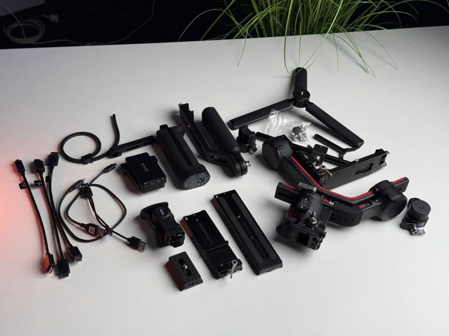 Б/У Стабілізатор для камери DJI RS 3 Pro Combo (CP.RN.00000218.01) - Состояние: хорошее | Комплектация: полный | Гарантия: 1 мес.