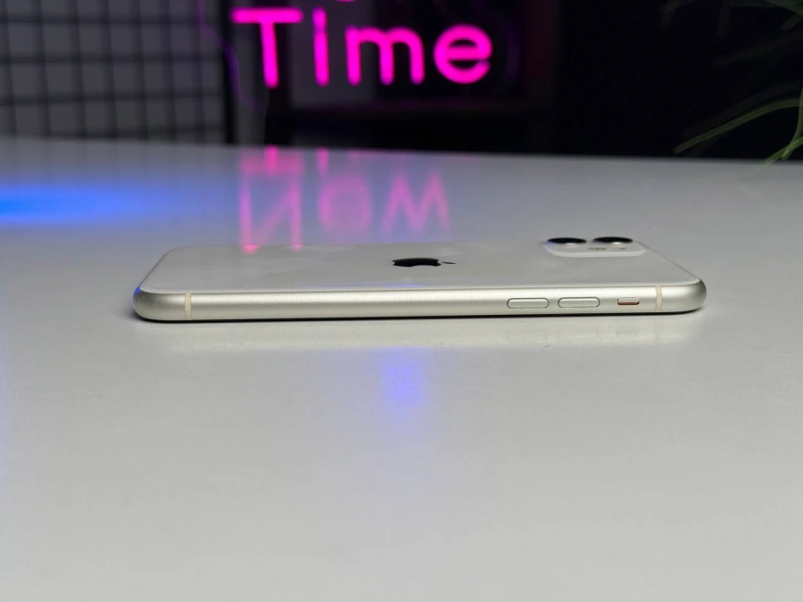Б/У Apple iPhone 11 64GB White (MHCQ3, MHDC3) Slim Box - Состояние: хороший | Аккумулятор: 100% | Комплектация: iPhone, кабель | Гарантія: 1 мес.