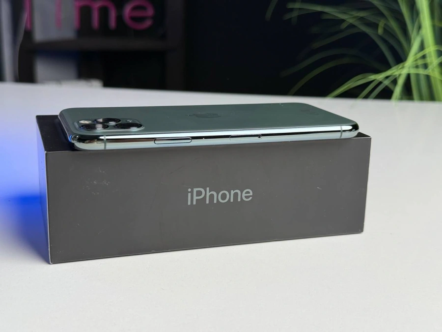 ВЖИВАНИЙ iPhone 11 Pro 256GB Midnight Green (MWCQ2) | Стан: гарний (подряпини на екрані) | Акумулятор: 100% | Гарантія: 1 місяць | Комплект: повний