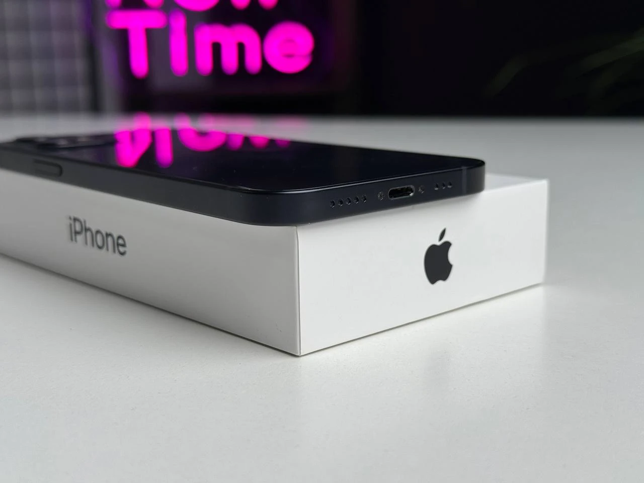 Б/У Apple iPhone 12 64GB Black (MGH63, MGJ53) - Состояние: хороший | Аккумулятор: 87% | Комплектация: полный | Гарантія: 1 мес.