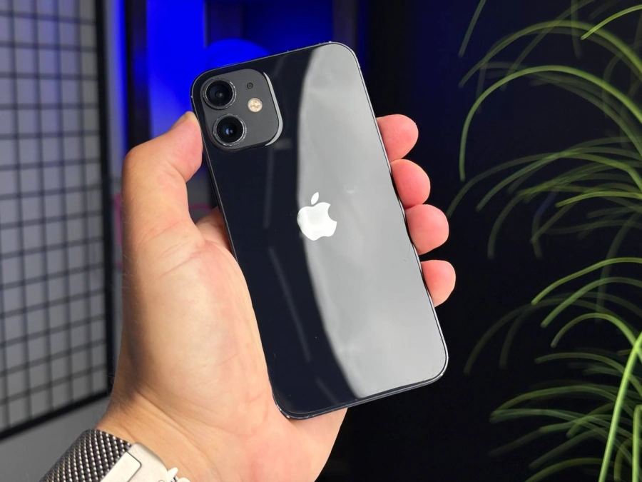 Б/У Apple iPhone 12 Mini 128GB Black (MG8L3, MGE33) - Состояние: хороший | Аккумулятор: 100% | Комплектация: iPhone, кабель | Гарантія: 1 мес.