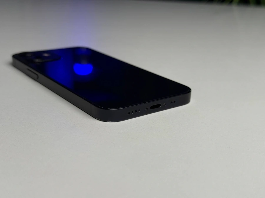 Б/У Apple iPhone 12 Mini 128GB Black (MG8L3, MGE33) - Состояние: хороший | Аккумулятор: 100% | Комплектация: iPhone, кабель | Гарантія: 1 мес.