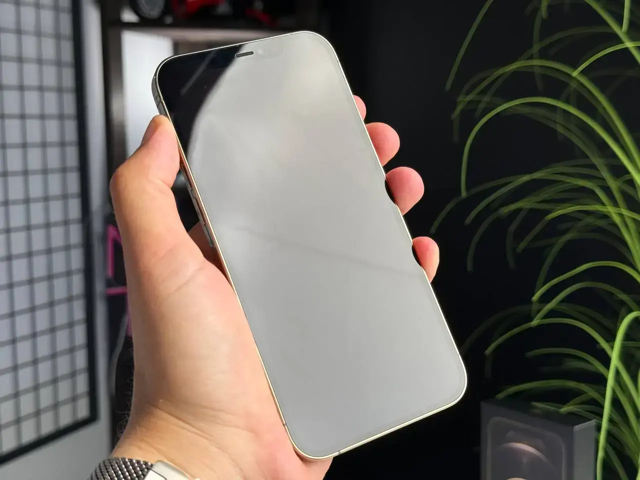 ВЖИВАНИЙ Apple iPhone 12 Pro Max 256GB Gold (MGCM3, MGDE3) - Стан: гарний | Акумулятор: 100% | Комплектація: повний | Гарантія: 1 міс.
