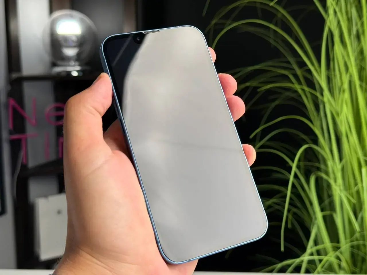 Б/У Apple iPhone 13 128GB Blue (MLMT3, MLPK3) - Состояние: хороший | Аккумулятор: 86% | Комплектация: iPhone, кабель | Гарантія: 1 мес.