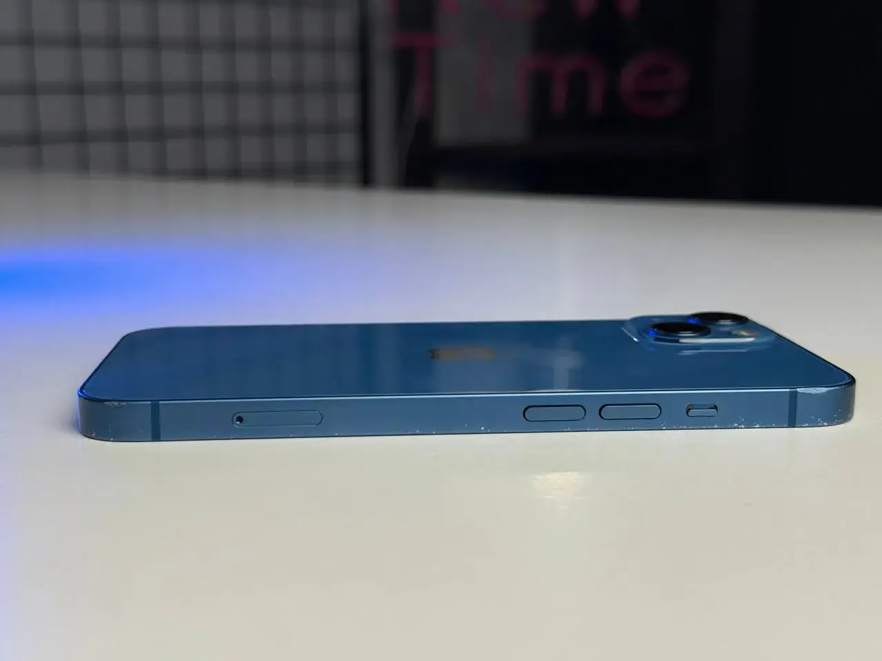 Б/У Apple iPhone 13 128GB Blue (MLMT3, MLPK3) - Состояние: хороший | Аккумулятор: 86% | Комплектация: iPhone, кабель | Гарантія: 1 мес.