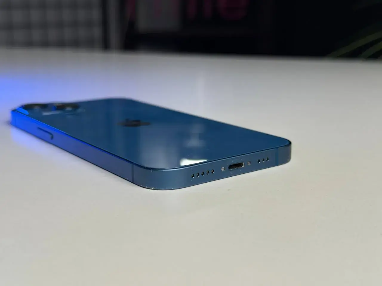 Б/У Apple iPhone 13 128GB Blue (MLMT3, MLPK3) - Состояние: хороший | Аккумулятор: 86% | Комплектация: iPhone, кабель | Гарантія: 1 мес.