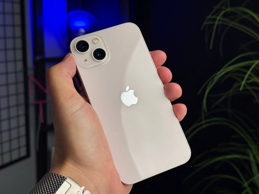 ВЖИВАНИЙ Apple iPhone 13 256GB Pink (MLMY3, MLQ83) - Стан: гарний | Акумулятор: 100% | Комплектація: iPhone, кабель | Гарантія: 1 міс.