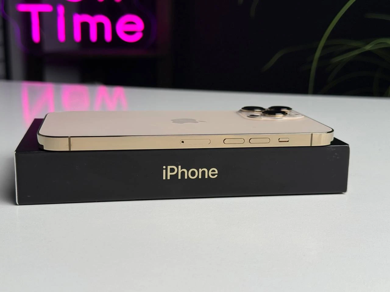 Б/У Apple iPhone 13 Pro Max 256GB Gold (MLKU3, MLLD3) - Состояние: хороший | Аккумулятор: 100% | Комплектация: полный | Гарантія: 1 мес.