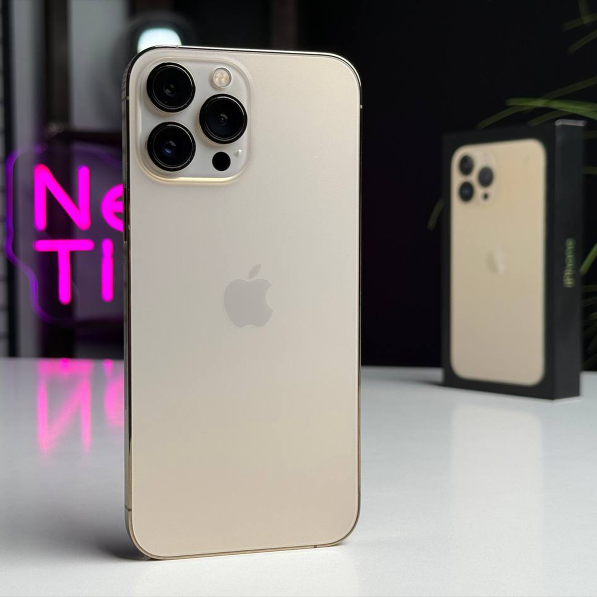 Б/У Apple iPhone 13 Pro Max 256GB Gold (MLKU3, MLLD3) - Состояние: хороший | Аккумулятор: 100% | Комплектация: полный | Гарантія: 1 мес.
