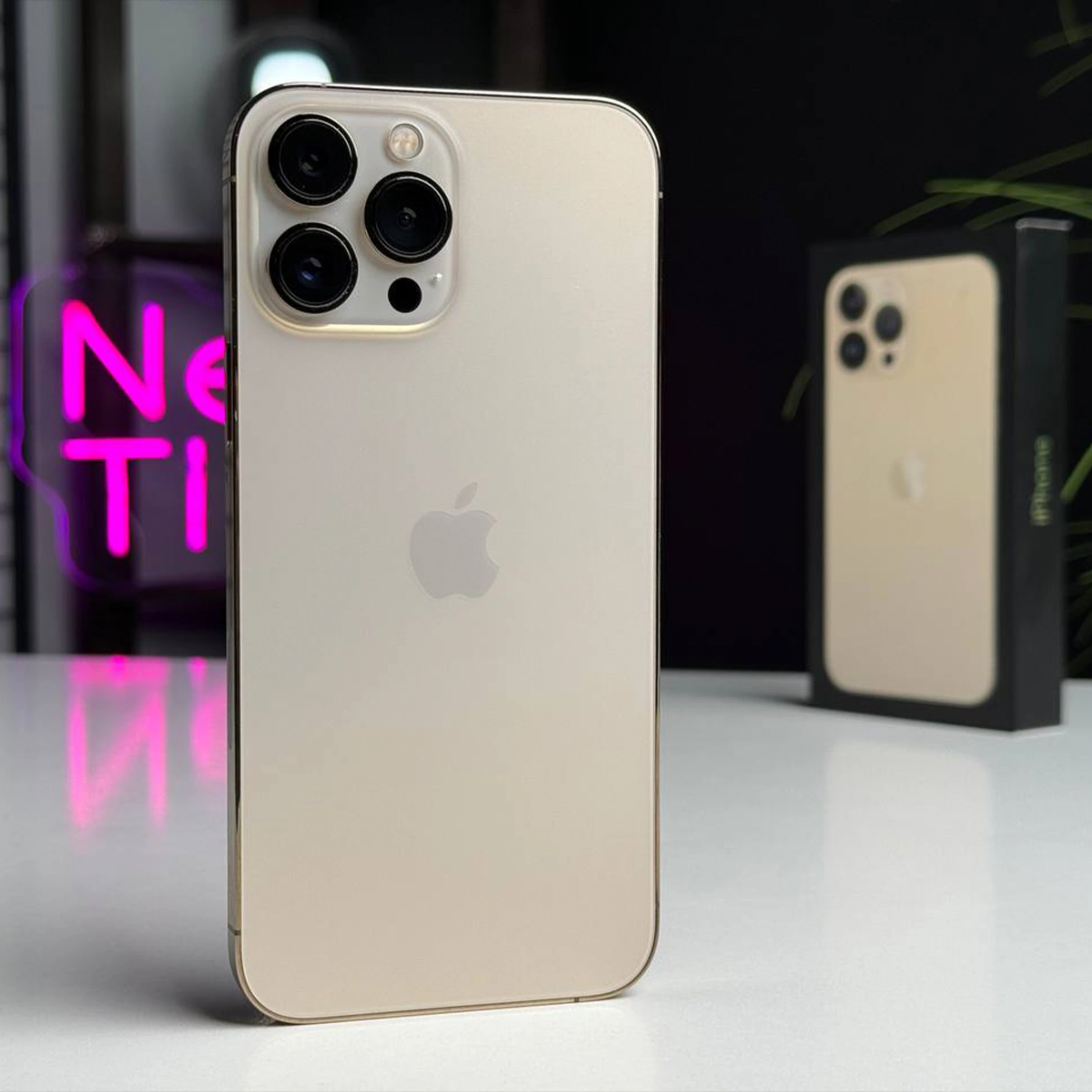 Б/У Apple iPhone 13 Pro Max 256GB Gold (MLKU3, MLLD3) - Состояние: хороший | Аккумулятор: 100% | Комплектация: полный | Гарантія: 1 мес.
