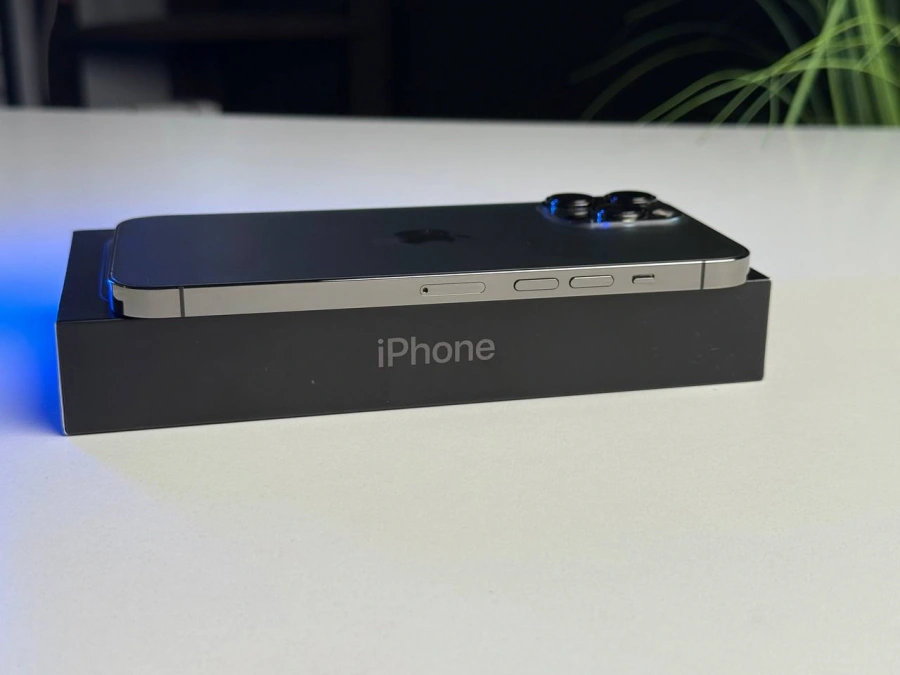 ВЖИВАНИЙ Apple iPhone 13 Pro Max 256GB Graphite (MLKR3, MLLA3) - Стан: гарний | Акумулятор: 88% | Комплектація: повний | Гарантія: 1 міс.