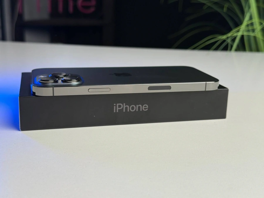 ВЖИВАНИЙ Apple iPhone 13 Pro Max 256GB Graphite (MLKR3, MLLA3) - Стан: гарний | Акумулятор: 88% | Комплектація: повний | Гарантія: 1 міс.