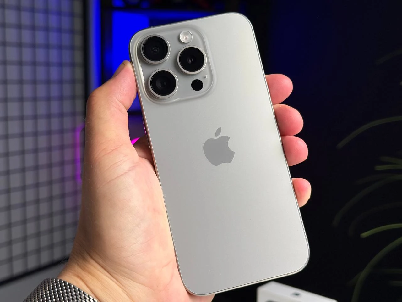 Б/У Apple iPhone 15 Pro 256GB Natural Titanium (MTV53) - Состояние: идеальный | Аккумулятор: 88% | Комплектация: полный | Гарантія: 1 мес.
