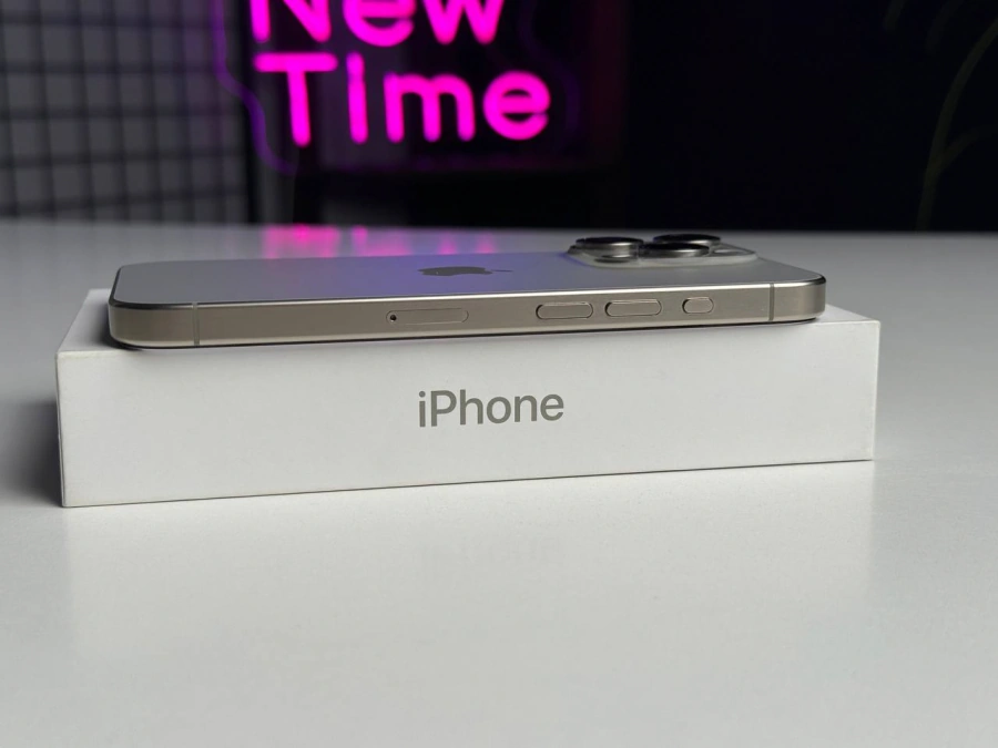 ВЖИВАНИЙ Apple iPhone 15 Pro 256GB Natural Titanium (MTV53) - Стан: ідеальний | Акумулятор: 88% | Комплектація: повний | Гарантія: 1 міс.