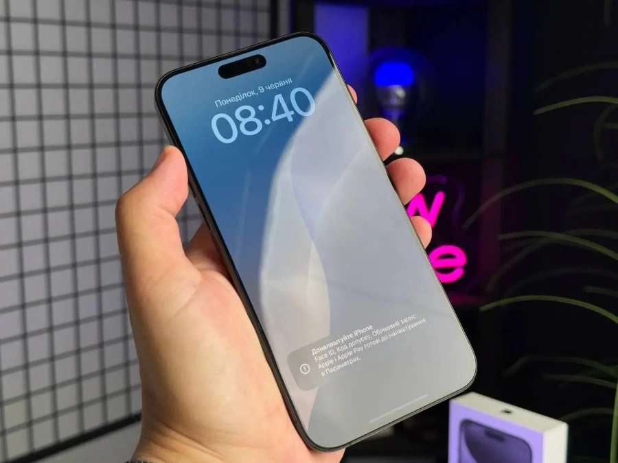 ВЖИВАНИЙ Apple iPhone 15 Pro Max 256GB Black Titanium (MU773) - Стан: гарний | Акумулятор: 89% | Комплектація: повний | Гарантія: 1 міс.