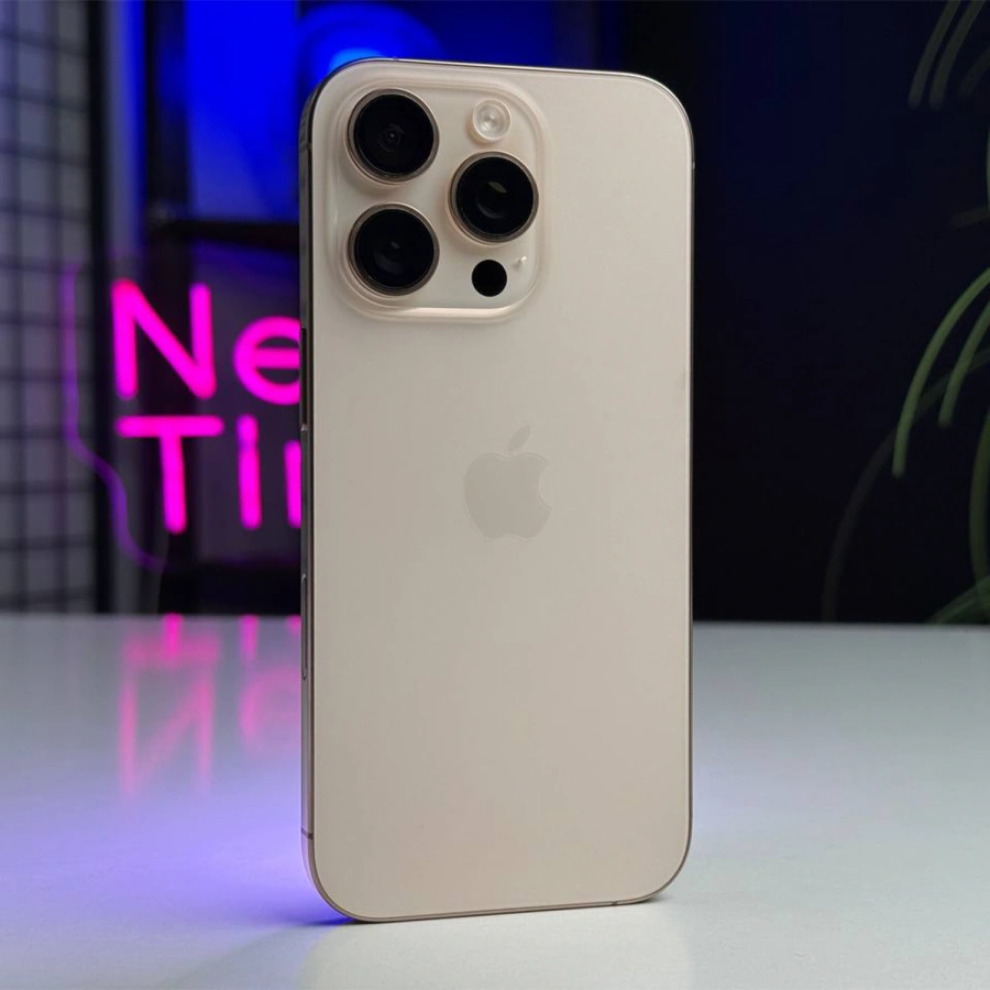 ВЖИВАНИЙ iPhone 16 Pro 128GB Desert Titanium (MYNF3) | Стан: гарний (мілкі подряпини на екрані) | Акумулятор: 100% | Гарантія: 3 місяці | Комплект: iPhone, кабель