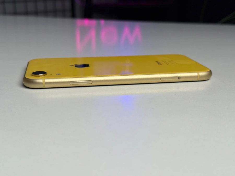 Б/У Apple iPhone XR 128GB Yellow (MRYF2) - Состояние: хороший | Аккумулятор: 100% | Комплектация: iPhone, кабель | Гарантія: 1 мес.