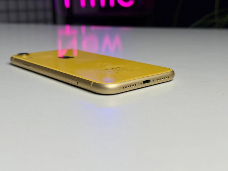 Б/У Apple iPhone XR 128GB Yellow (MRYF2) - Состояние: хороший | Аккумулятор: 100% | Комплектация: iPhone, кабель | Гарантія: 1 мес.