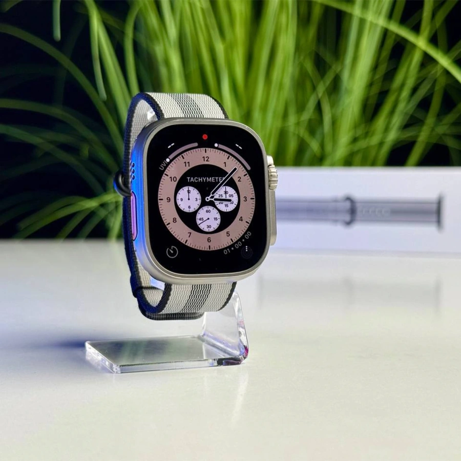 Б/У Apple Watch Ultra GPS + Cellular 49mm Titanium Case with Black Stripe Woven Nylon Band (MQF53, MQVR2) - Состояние: хорошее | Аккумулятор: 98% | Комплект: полный | Гарантія: 1 мес.
