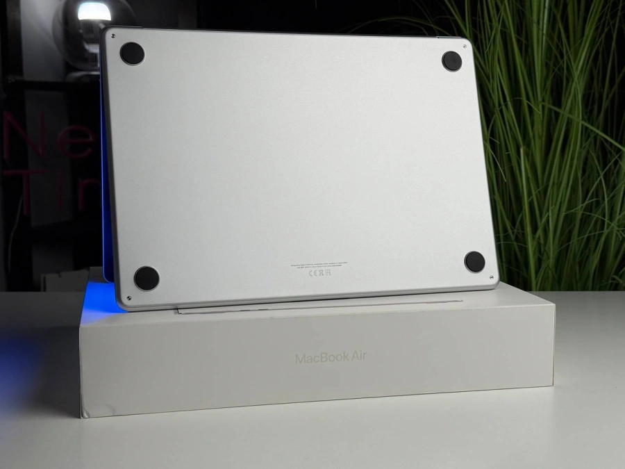 ВЖИВАНИЙ MacBook Air 15" M2/8GB/512GB Silver 2023 (MQKT3) - Стан: гарний | Акумулятор: 95% | Комплектація: повний | Гарантія: 3 міс.