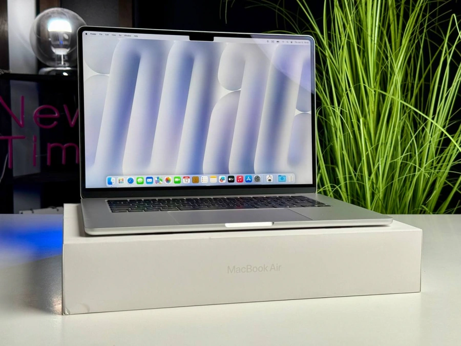 ВЖИВАНИЙ MacBook Air 15" M2/8GB/512GB Silver 2023 (MQKT3) - Стан: гарний | Акумулятор: 95% | Комплектація: повний | Гарантія: 3 міс.