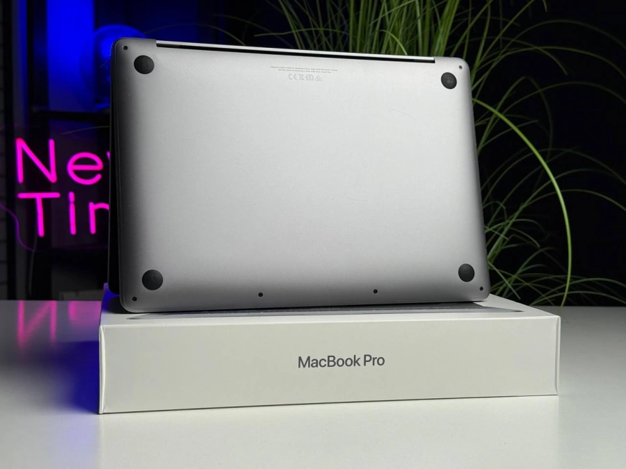 ВЖИВАНИЙ MacBook Pro 13" Space Gray 2022 (Z16R0005V) - Стан: гарний | Акумулятор: 84% | Комплектація: повний | Гарантія: 1 міс.