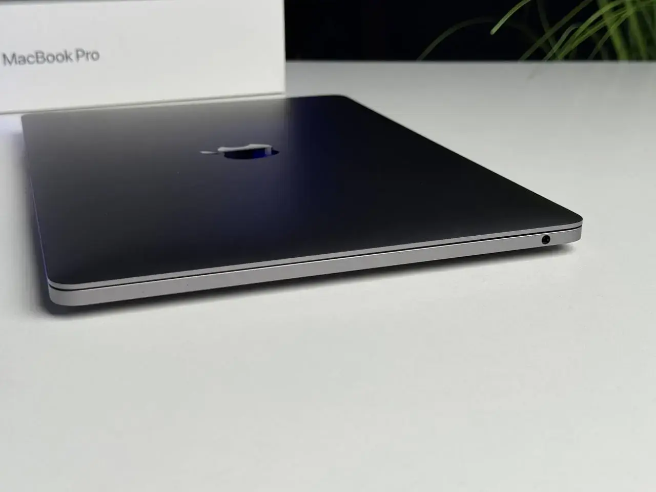 ВЖИВАНИЙ MacBook Pro 13" Space Gray (MYD82) 2020 - Стан: гарний | Акумулятор: 100% | Комплектація: повний | Гарантія: 1 міс.
