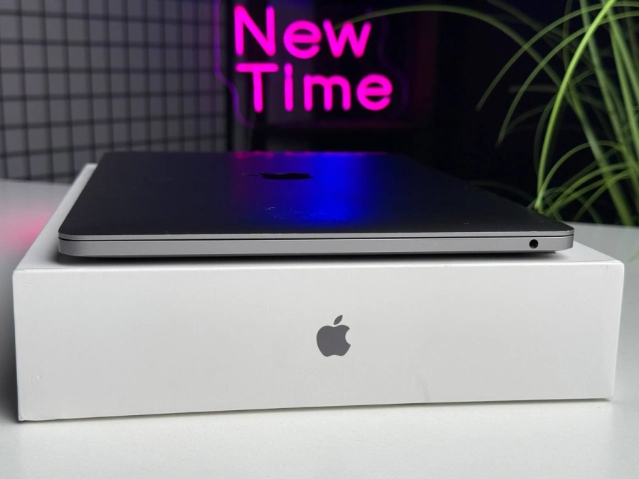 Б/У MacBook Pro 13" Space Gray (MYD82) 2020 - Состояние: хороший | Аккумулятор: 85% | Комплектация: полный | Гарантія: 1 мес.