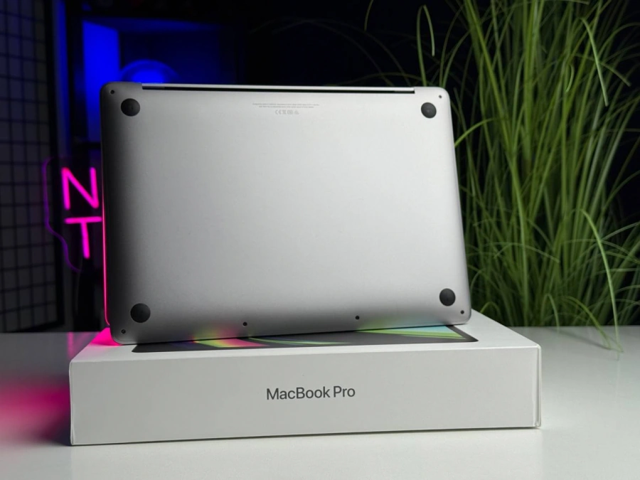 Б/У MacBook Pro 13" Space Gray (MYD82) 2020 - Состояние: хороший | Аккумулятор: 85% | Комплектация: полный | Гарантія: 1 мес.