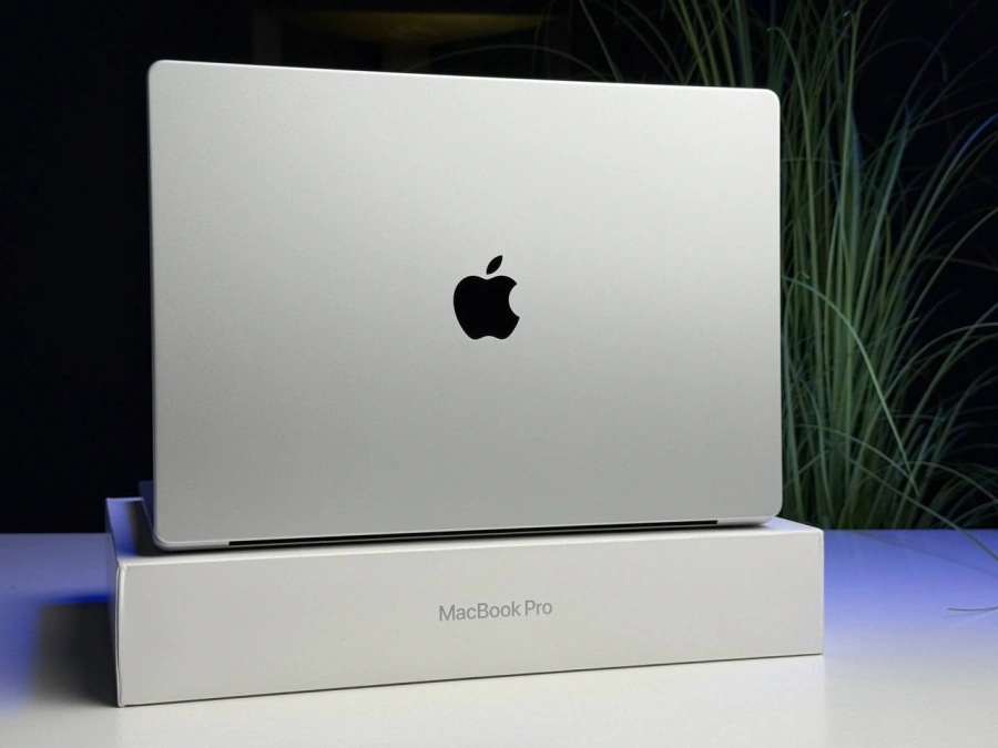 ВЖИВАНИЙ MacBook Pro 16" Silver (MK1H3) 2021 - Стан: гарний | Акумулятор: 100% | Комплектація: повний | Гарантія: 3 міс.