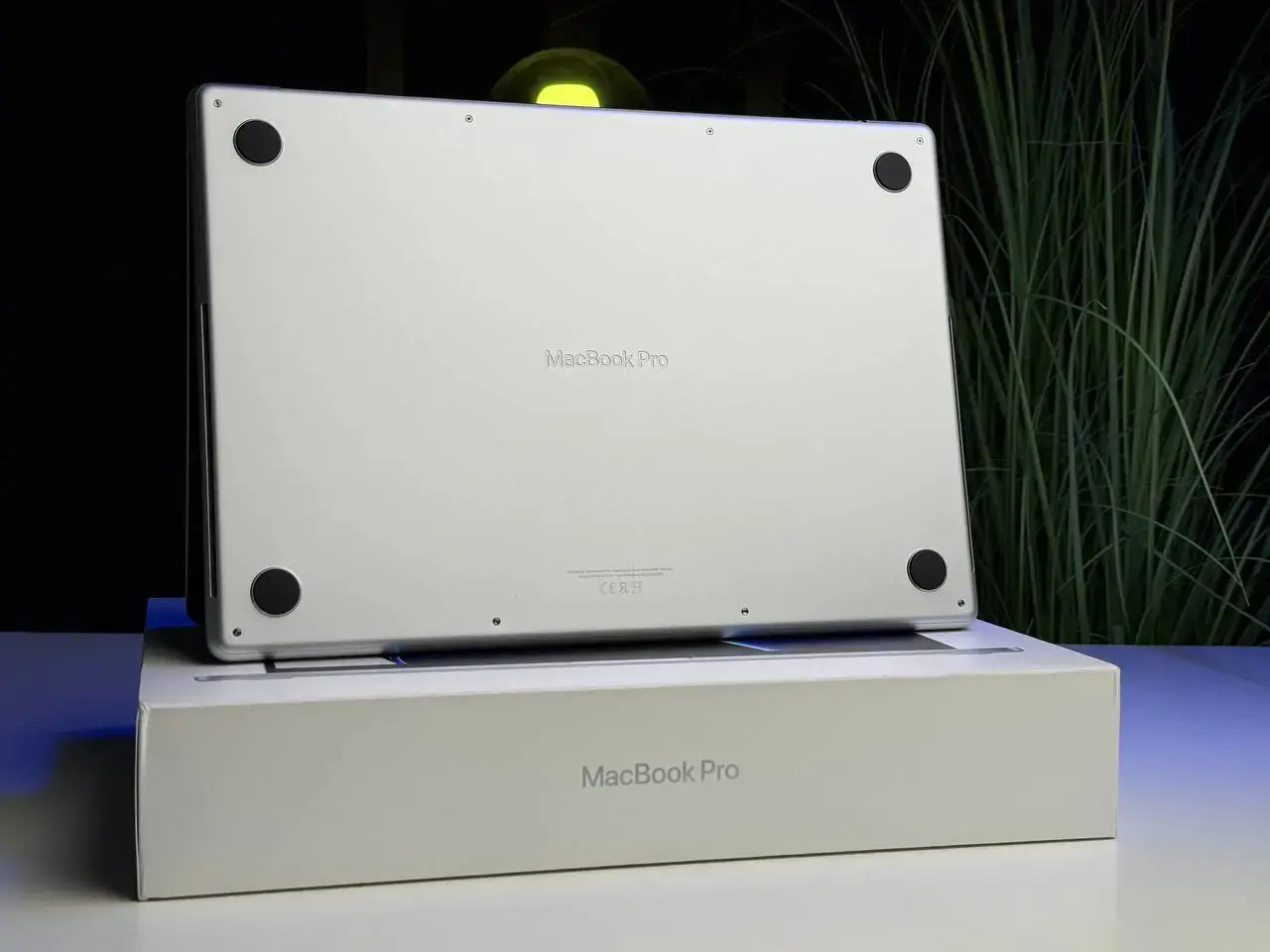 ВЖИВАНИЙ MacBook Pro 16" Silver (MK1H3) 2021 - Стан: гарний | Акумулятор: 100% | Комплектація: повний | Гарантія: 3 міс.