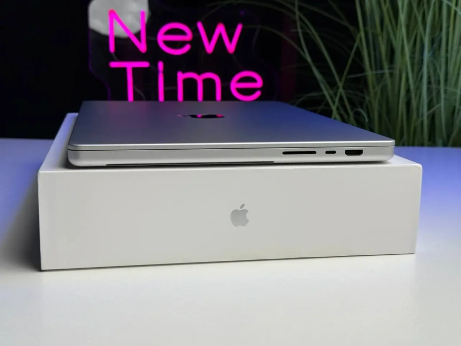 ВЖИВАНИЙ MacBook Pro 16" Silver (MK1H3) 2021 - Стан: гарний | Акумулятор: 100% | Комплектація: повний | Гарантія: 3 міс.