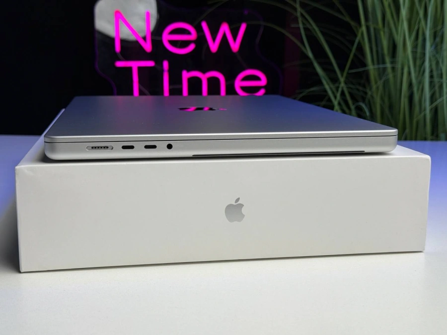 ВЖИВАНИЙ MacBook Pro 16" Silver (MK1H3) 2021 - Стан: гарний | Акумулятор: 100% | Комплектація: повний | Гарантія: 3 міс.