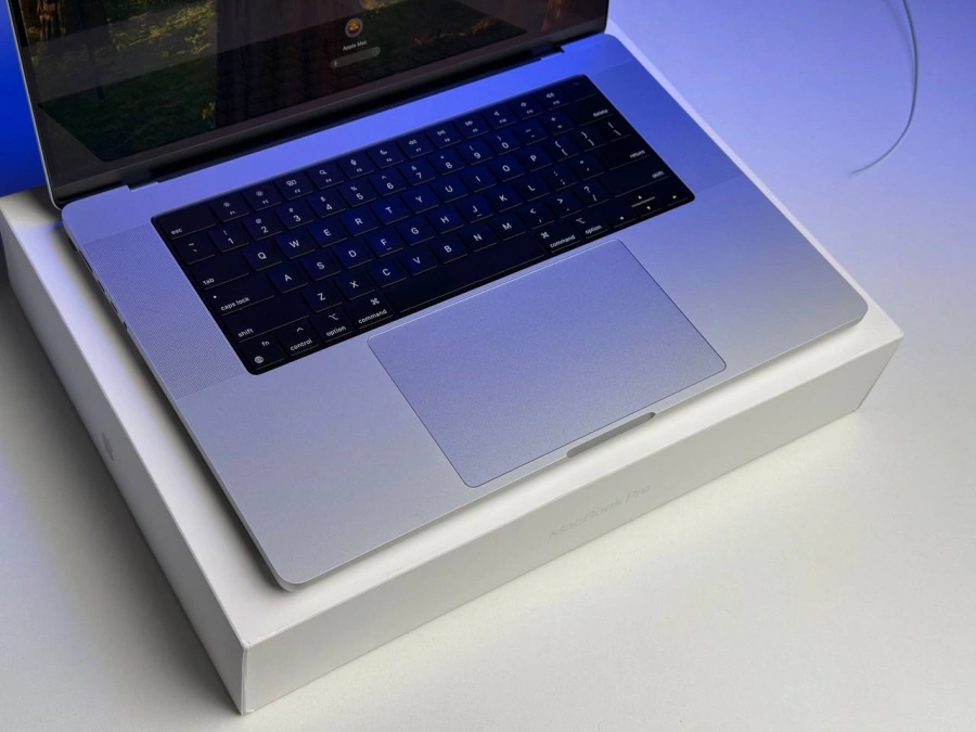ВЖИВАНИЙ MacBook Pro 16" Silver (MK1H3) 2021 - Стан: гарний | Акумулятор: 100% | Комплектація: повний | Гарантія: 3 міс.