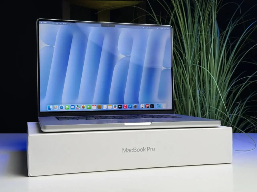 ВЖИВАНИЙ MacBook Pro 16" Silver (MK1H3) 2021 - Стан: гарний | Акумулятор: 100% | Комплектація: повний | Гарантія: 3 міс.