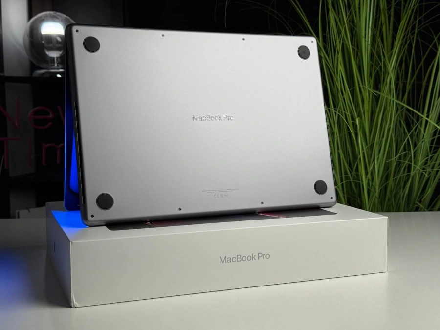 ВЖИВАНИЙ MacBook Pro 16" Space Gray 2023 (MNW93) - Стан: гарний | Акумулятор: 94% | Комплектація: повний | Гарантія: 3 міс.