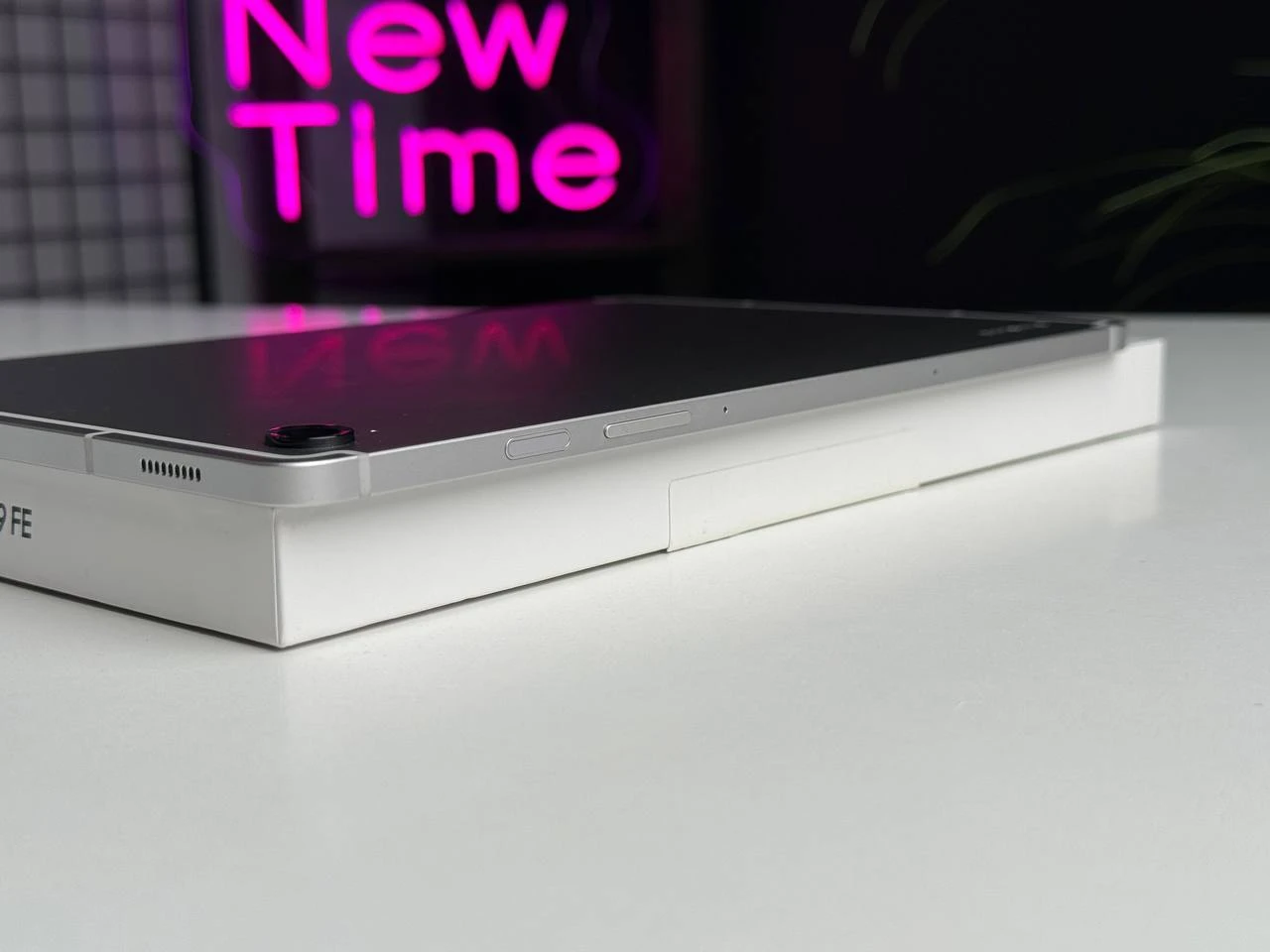 ВЖИВАНИЙ Планшет Samsung Galaxy Tab S9 FE Wi-Fi 6/128GB Silver (SM-X510NZSA) - Стан: ідеальний | Комплектація: повний | Гарантія: 1 міс.