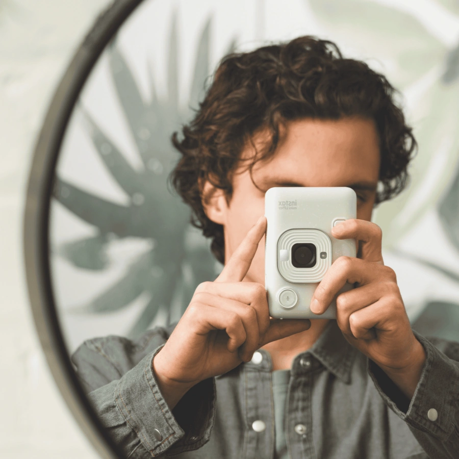 Фотокамера миттєвого друку Fujifilm Instax mini LiPlay - Matcha Green (16835146)