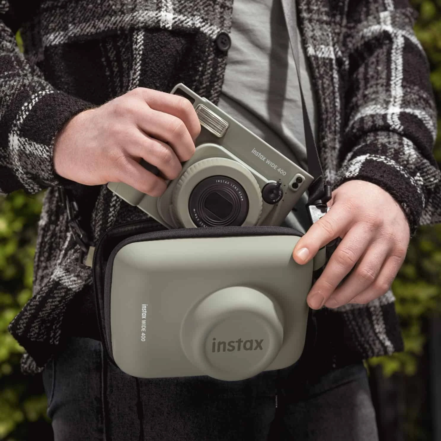 Фотокамера миттєвого друку Fujifilm Instax Wide 400 - Green (16824123)