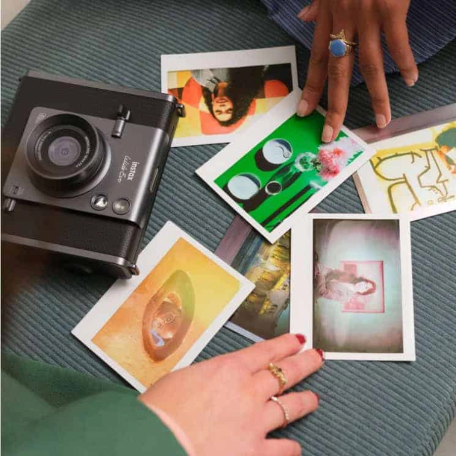 Фотокамера миттєвого друку Fujifilm Instax Wide Evo - Black (16840933)